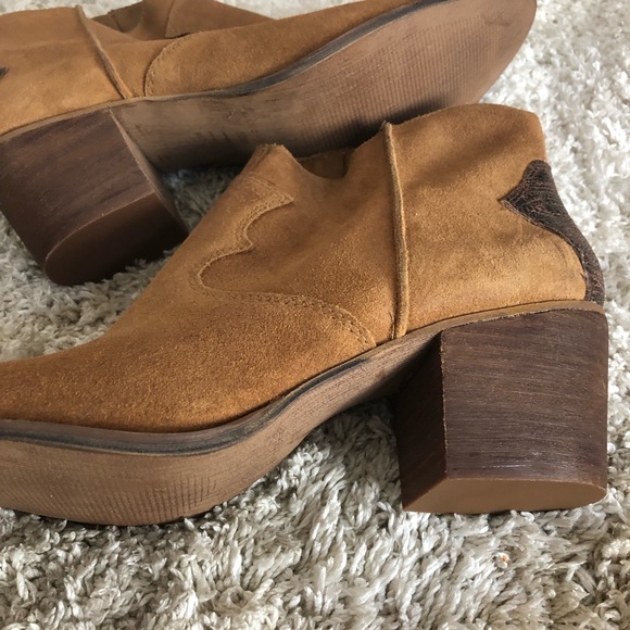 Marc Fisher bootie. - Picture 4 of 5